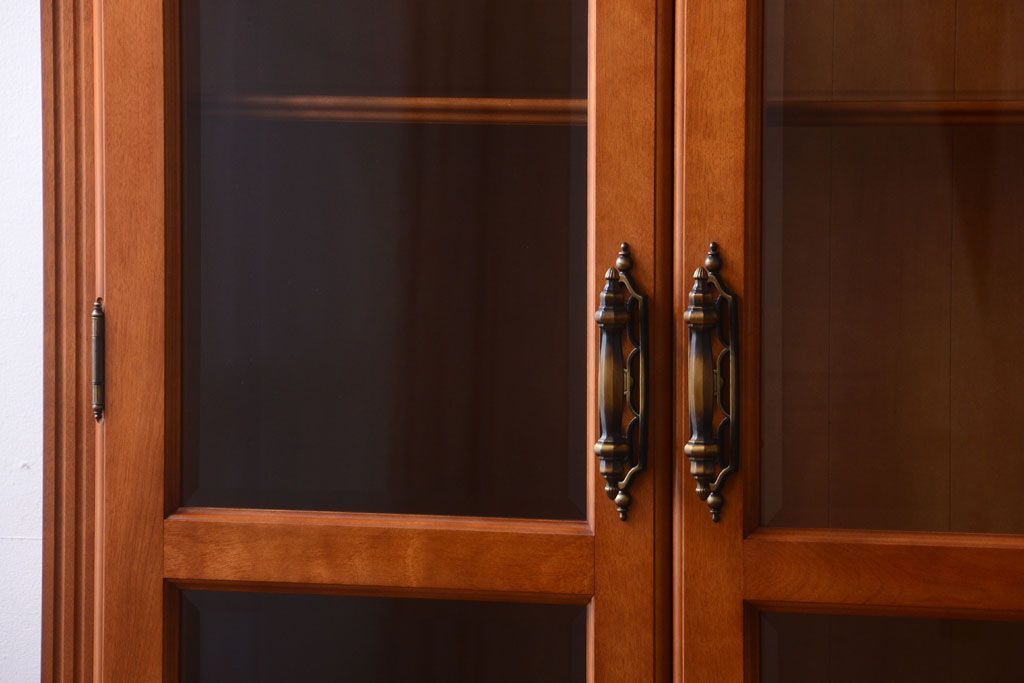 中古　横浜クラシック家具　ダニエル　高級品!収納棚(キャビネット)(1)(定価約50万円)