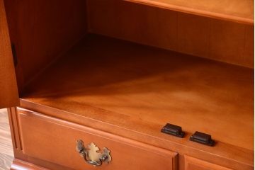 中古　横浜クラシック家具　ダニエル　高級品!収納棚(キャビネット)(1)(定価約50万円)