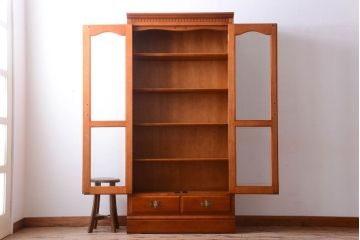 中古　横浜クラシック家具　ダニエル　高級品!収納棚(キャビネット)(2)(定価約50万円)
