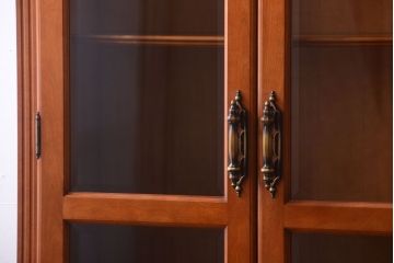 中古　横浜クラシック家具　ダニエル　高級品!収納棚(キャビネット)(2)(定価約50万円)