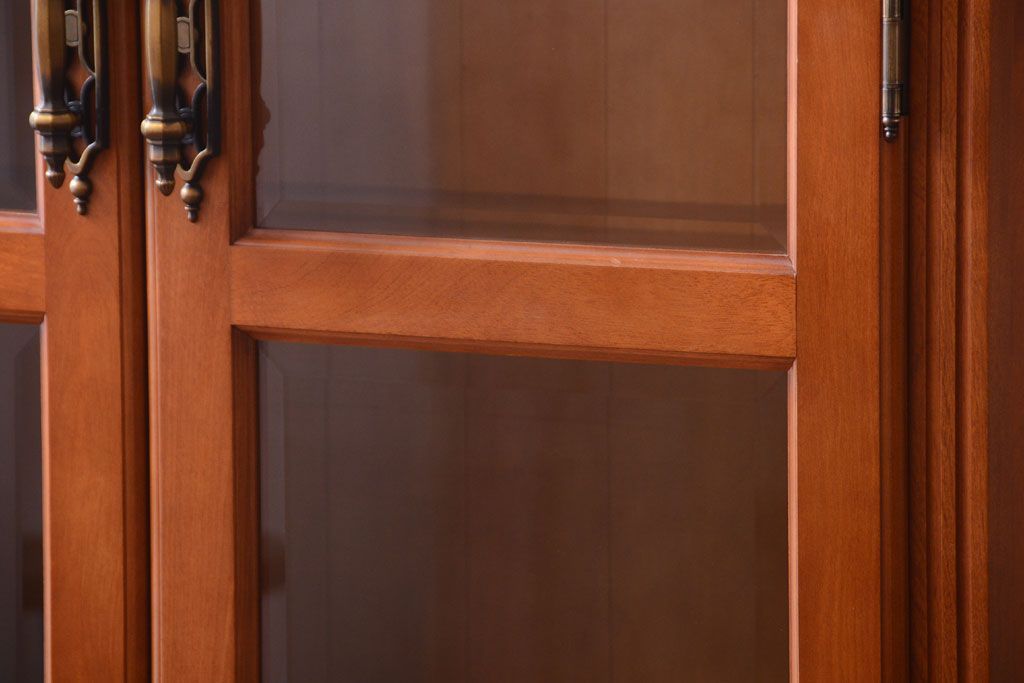 中古　横浜クラシック家具　ダニエル　高級品!収納棚(キャビネット)(2)(定価約50万円)
