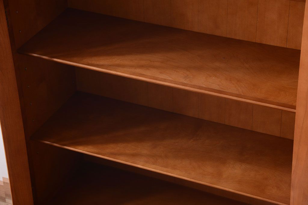 中古　横浜クラシック家具　ダニエル　高級品!収納棚(キャビネット)(2)(定価約50万円)