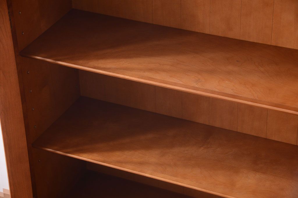 中古　横浜クラシック家具　ダニエル　高級品!収納棚(キャビネット)(2)(定価約50万円)