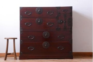 アンティーク家具　古民具・骨董　明治〜大正期　前面栗材!二段重ねのアンティーク米沢箪笥(台輪付き)