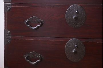 アンティーク家具　古民具・骨董　明治〜大正期　前面栗材!二段重ねのアンティーク米沢箪笥(台輪付き)