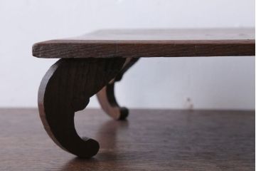 アンティーク雑貨　和製アンティーク　古い木製の小さな花台(飾り台)