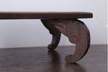 アンティーク雑貨　和製アンティーク　古い木製の小さな花台(飾り台)