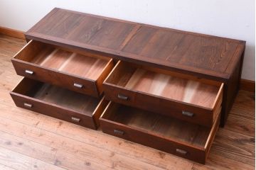 アンティーク家具　和製アンティーク　前面欅材!框が重厚な時代箪笥ローボード(引き出し・ローチェスト)(1)