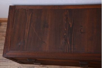 アンティーク家具　和製アンティーク　前面欅材!框が重厚な時代箪笥ローボード(引き出し・ローチェスト)(1)
