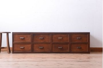 アンティーク家具　和製アンティーク　前面欅材!框が重厚な時代箪笥ローボード(引き出し・ローチェスト)(2)