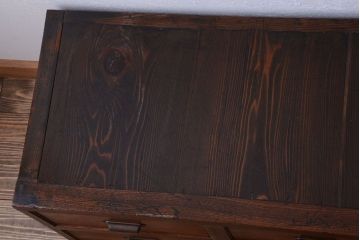 アンティーク家具　和製アンティーク　前面欅材!框が重厚な時代箪笥ローボード(引き出し・ローチェスト)(2)
