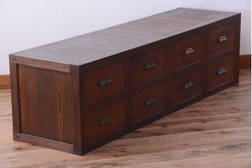 アンティーク家具　和製アンティーク　前面欅材!框が重厚な時代箪笥ローボード(引き出し・ローチェスト)(2)
