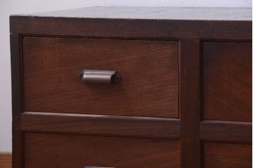 アンティーク家具　和製アンティーク　前面欅材!框が重厚な時代箪笥ローボード(引き出し・ローチェスト)(2)
