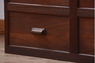 アンティーク家具　和製アンティーク　前面欅材!框が重厚な時代箪笥ローボード(引き出し・ローチェスト)(2)