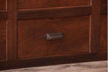 アンティーク家具　和製アンティーク　前面欅材!框が重厚な時代箪笥ローボード(引き出し・ローチェスト)(2)