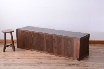 アンティーク家具　和製アンティーク　前面欅材!框が重厚な時代箪笥ローボード(引き出し・ローチェスト)(2)