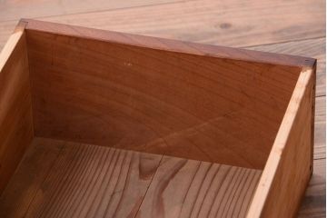 アンティーク家具　和製アンティーク　前面欅材!框が重厚な時代箪笥ローボード(引き出し・ローチェスト)(2)