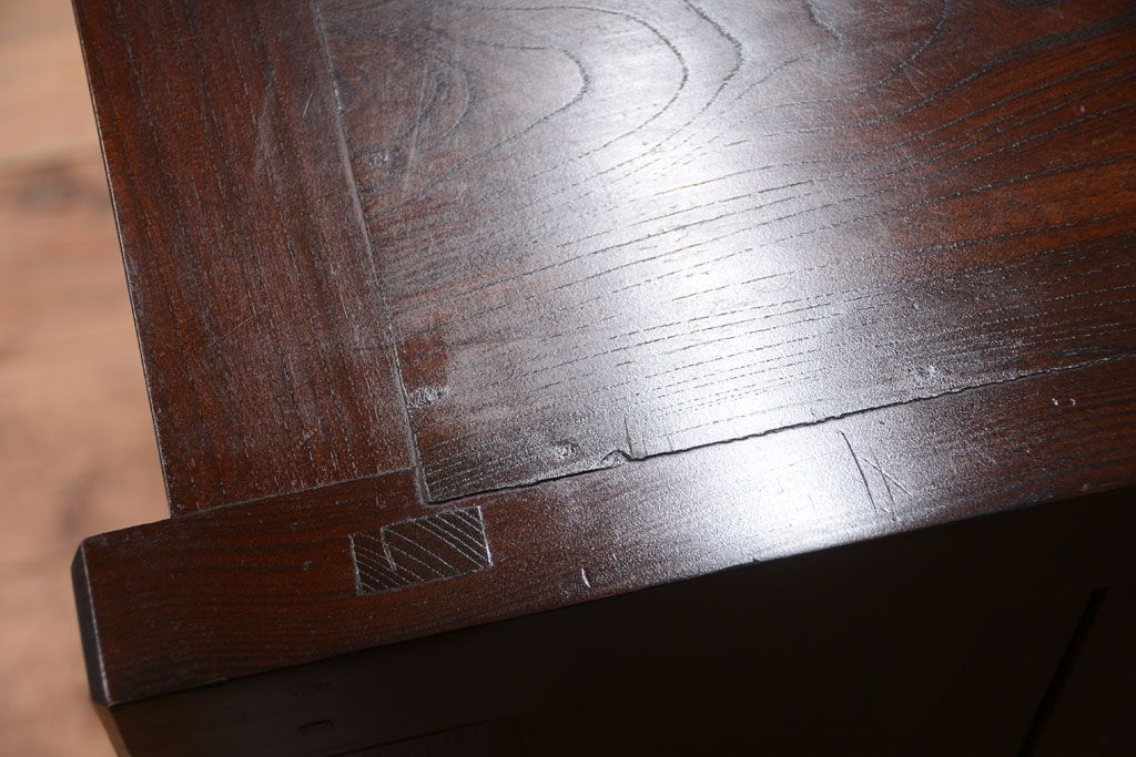 中古　民芸家具　総欅材!重厚な車箪笥(帳場箪笥)