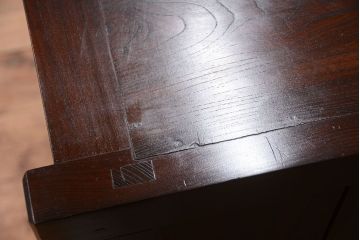 中古　民芸家具　総欅材!重厚な車箪笥(帳場箪笥)