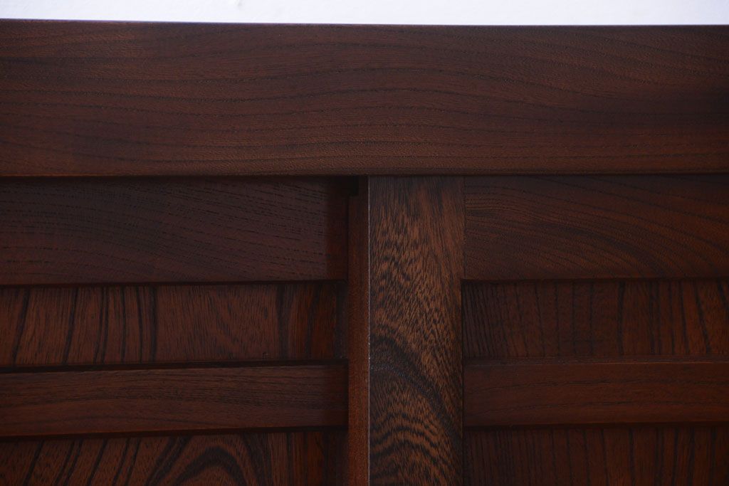 中古　民芸家具　総欅材!重厚な車箪笥(帳場箪笥)