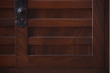 中古　民芸家具　総欅材!重厚な車箪笥(帳場箪笥)