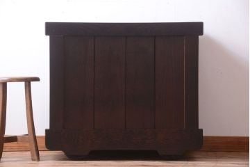 中古　民芸家具　総欅材!重厚な車箪笥(帳場箪笥)