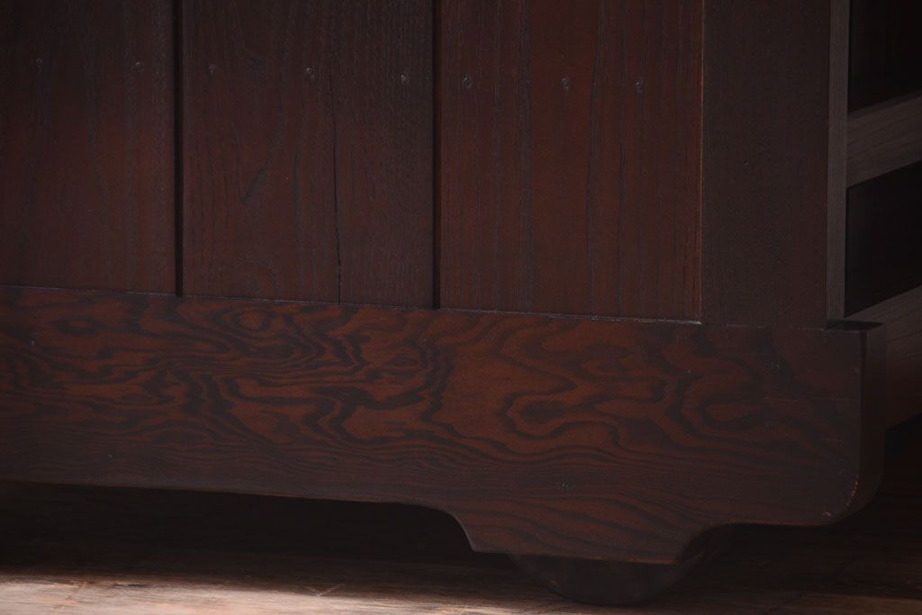 中古　民芸家具　総欅材!重厚な車箪笥(帳場箪笥)