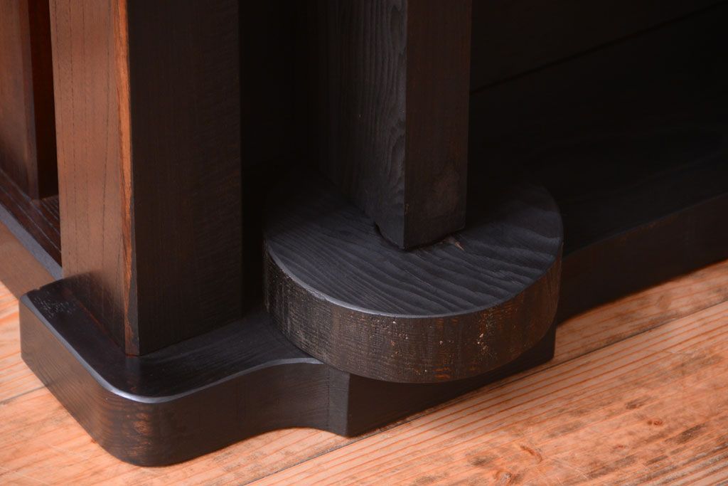 中古　民芸家具　総欅材!重厚な車箪笥(帳場箪笥)