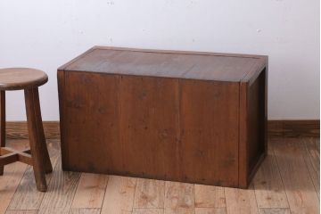 アンティーク家具　和製アンティーク　前面欅材!框が重厚な時代箪笥ローボード(引き出し・ローチェスト)(3)