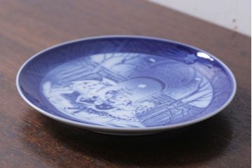 アンティーク雑貨　中古　ROYAL COPENHAGEN(ロイヤルコペンハーゲン)　イヤープレート　1990年
