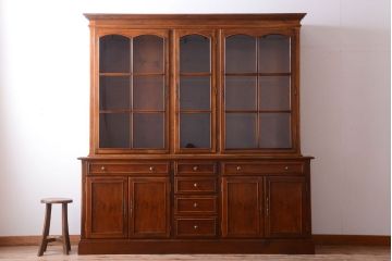 中古　VAROSA VALENTI(バロッサ バレンティ)　ライト付き特大キャビネット(カップボード)