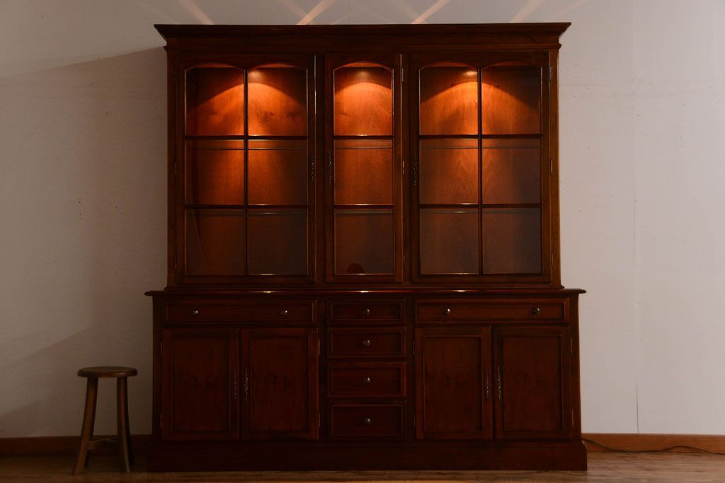 中古　VAROSA VALENTI(バロッサ バレンティ)　ライト付き特大キャビネット(カップボード)