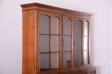 中古　VAROSA VALENTI(バロッサ バレンティ)　ライト付き特大キャビネット(カップボード)