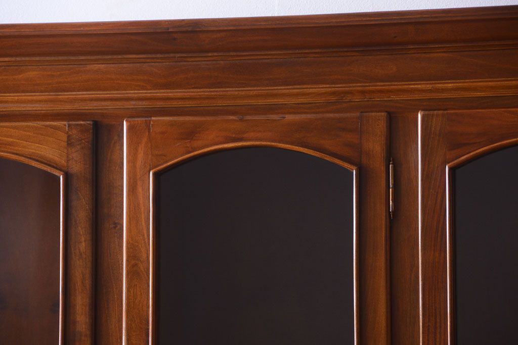 中古　VAROSA VALENTI(バロッサ バレンティ)　ライト付き特大キャビネット(カップボード)