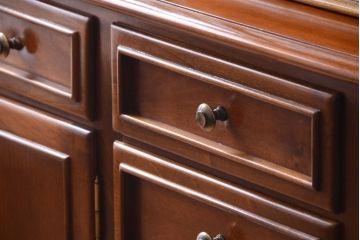 中古　VAROSA VALENTI(バロッサ バレンティ)　ライト付き特大キャビネット(カップボード)