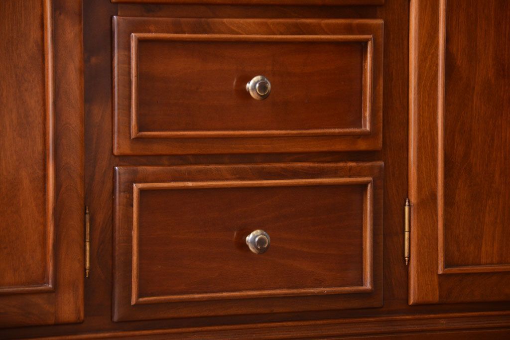 中古　VAROSA VALENTI(バロッサ バレンティ)　ライト付き特大キャビネット(カップボード)