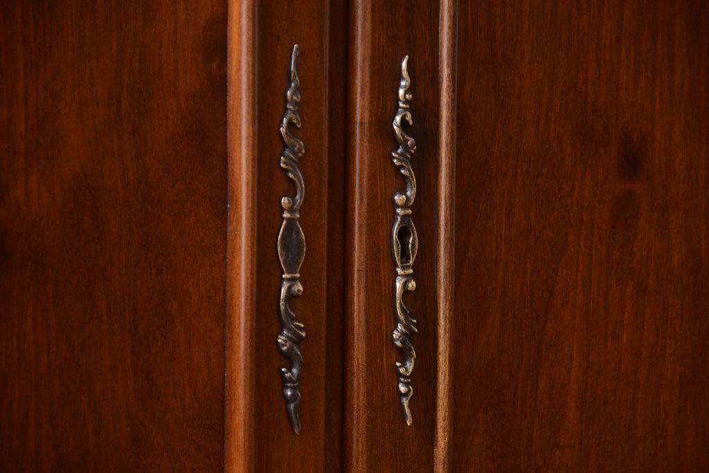 中古　VAROSA VALENTI(バロッサ バレンティ)　ライト付き特大キャビネット(カップボード)