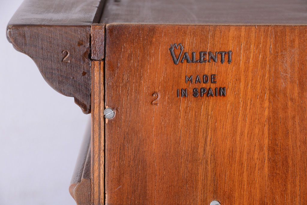 中古　VAROSA VALENTI(バロッサ バレンティ)　ライト付き特大キャビネット(カップボード)