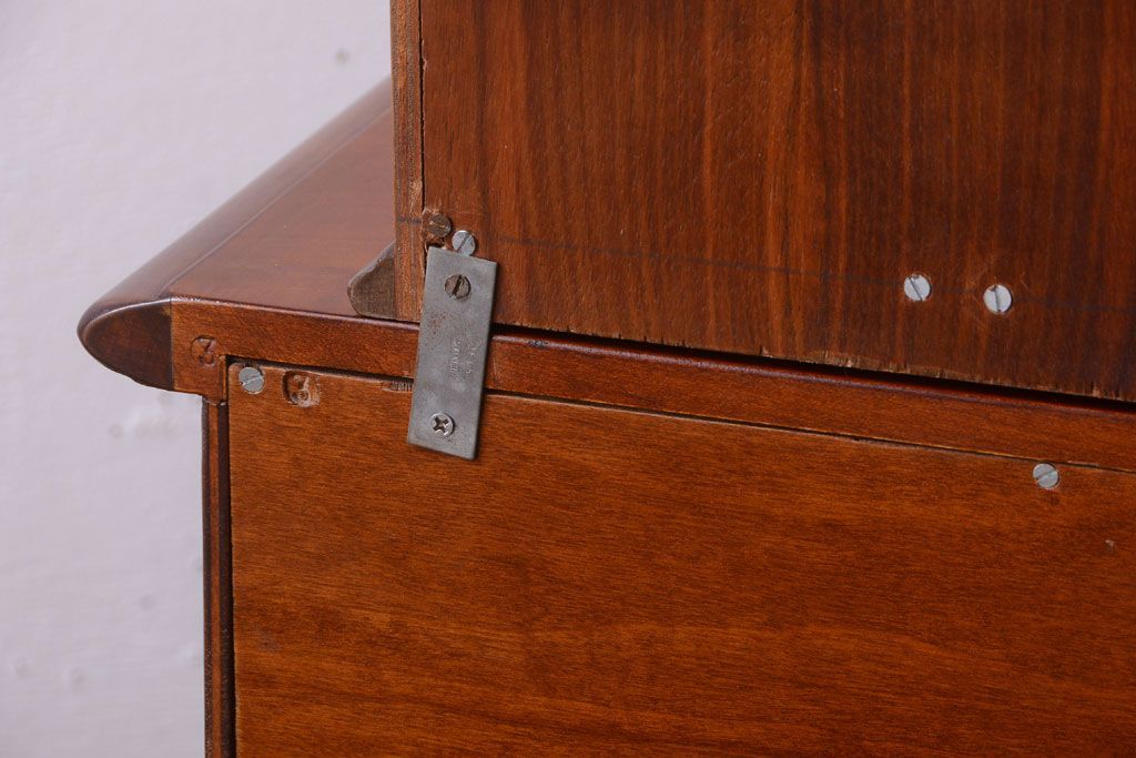 中古　VAROSA VALENTI(バロッサ バレンティ)　ライト付き特大キャビネット(カップボード)