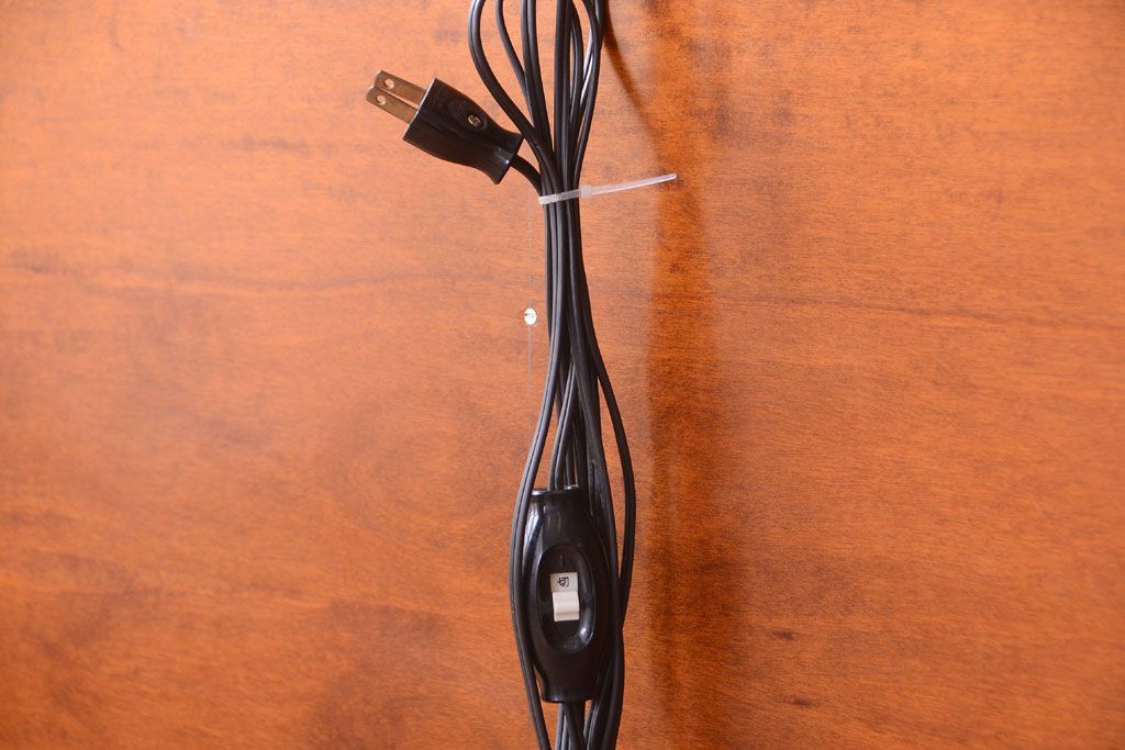 中古　VAROSA VALENTI(バロッサ バレンティ)　ライト付き特大キャビネット(カップボード)