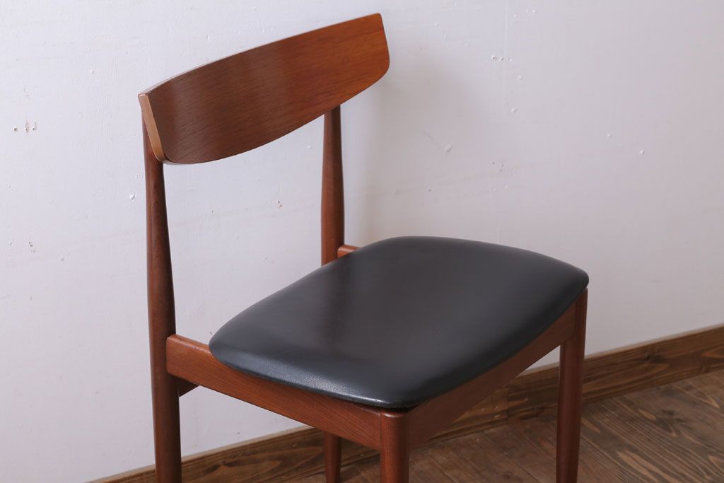 ヴィンテージ家具　北欧ビンテージ　G-PLAN(ジープラン)　シンプルなチェア