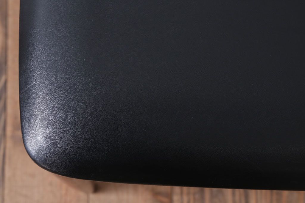 ヴィンテージ家具　北欧ビンテージ　G-PLAN(ジープラン)　シンプルなチェア