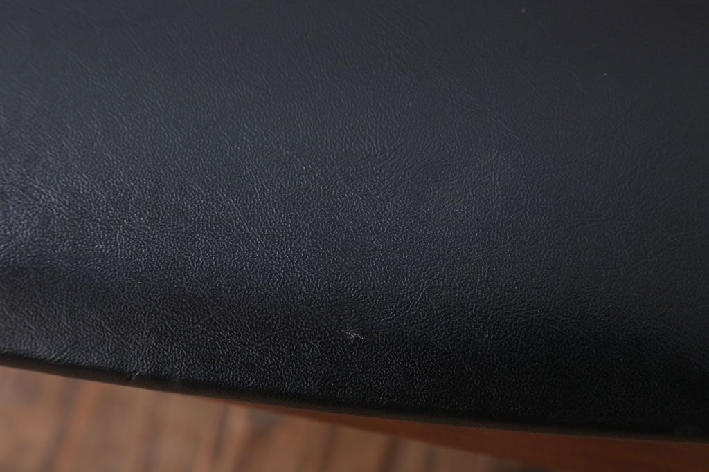 ヴィンテージ家具　北欧ビンテージ　G-PLAN(ジープラン)　シンプルなチェア