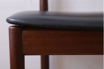 ヴィンテージ家具　北欧ビンテージ　G-PLAN(ジープラン)　シンプルなチェア