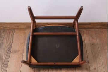 ヴィンテージ家具　北欧ビンテージ　G-PLAN(ジープラン)　シンプルなチェア
