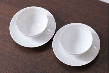 アンティーク雑貨　中古　ROYAL COPENHAGEN(ロイヤルコペンハーゲン)　WHITE FLUTED HALF LACE(ホワイトフルーテッド・ハーフレース) カップ&ソーサー2客セット(洋食器)