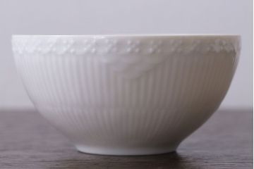 アンティーク雑貨　中古　ROYAL COPENHAGEN(ロイヤルコペンハーゲン)　WHITE FLUTED HALF LACE(ホワイトフルーテッド・ハーフレース) カップ&ソーサー2客セット(洋食器)