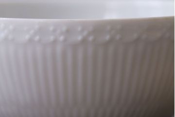 アンティーク雑貨　中古　ROYAL COPENHAGEN(ロイヤルコペンハーゲン)　WHITE FLUTED HALF LACE(ホワイトフルーテッド・ハーフレース) カップ&ソーサー2客セット(洋食器)
