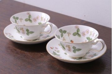 中古　イギリスWedgwood(ウェッジウッド) ワイルドストロベリー　カップ&ソーサー2客(洋食器)(2)