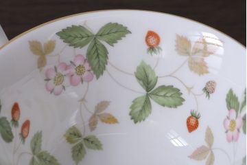 中古　イギリスWedgwood(ウェッジウッド) ワイルドストロベリー　カップ&ソーサー2客(洋食器)(2)